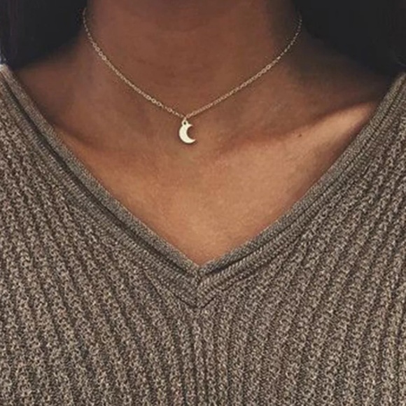 NEW Cute Dainty Gold Moon Necklace - Picture 2 of 6